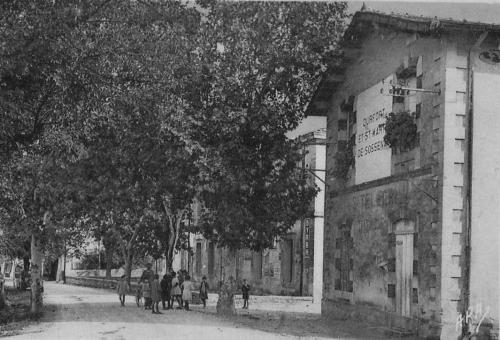 Durfort 30 - La poste et la mairie